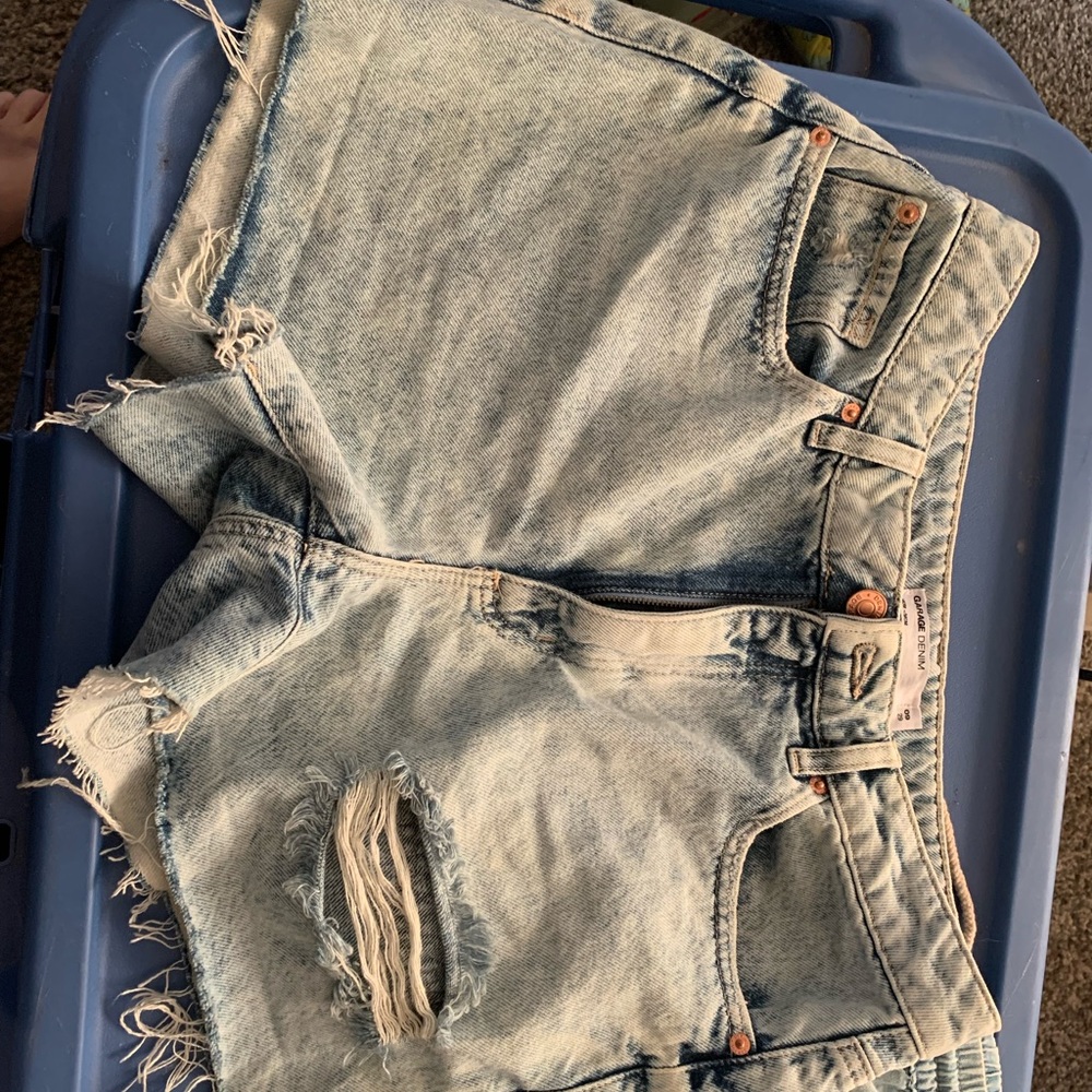 Acid wash mom shorts